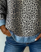 Émilie | Sweatshirt à empiècements en denim à imprimé léopard