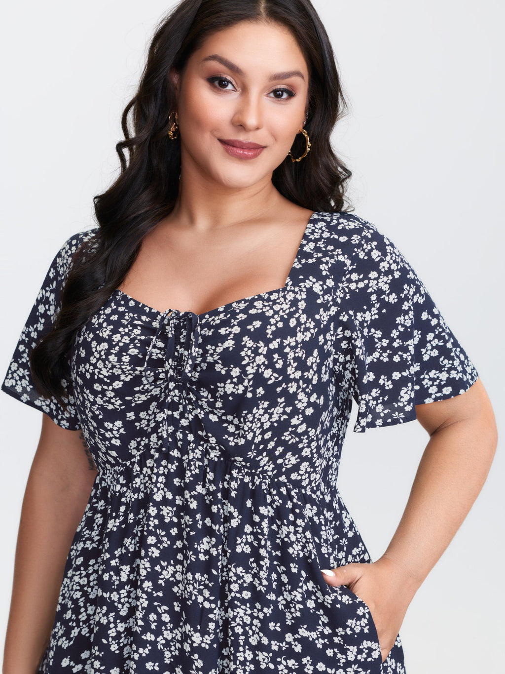 Ditsy Floral Sweetheart Drawstring Pocket Tiered Dress