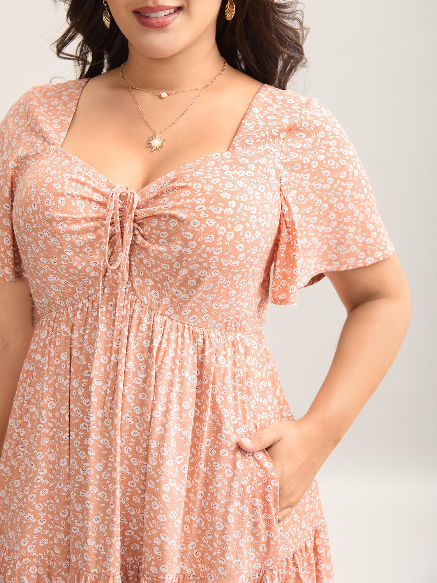 Ditsy Floral Sweetheart Drawstring Pocket Tiered Dress