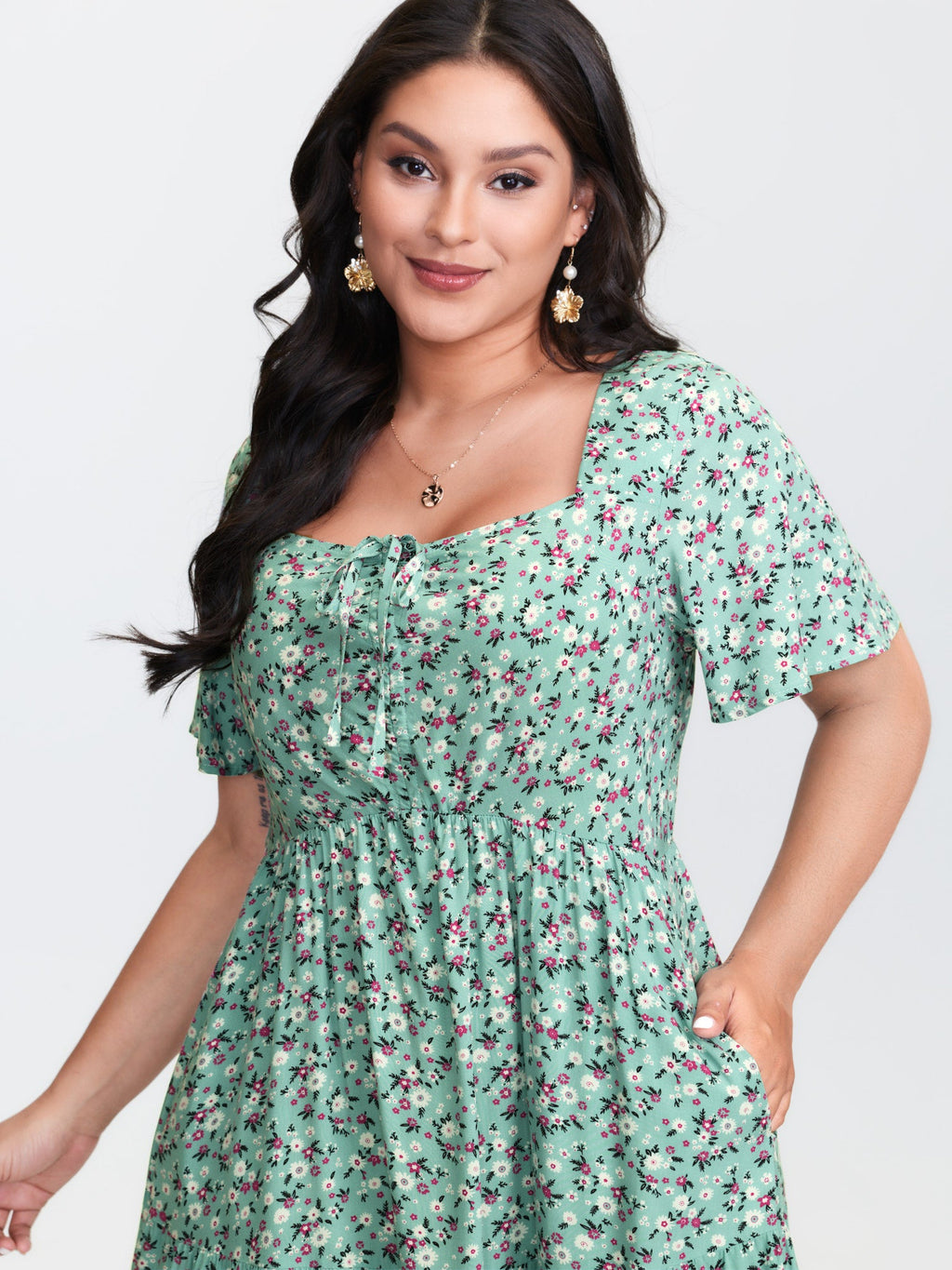 Ditsy Floral Sweetheart Drawstring Pocket Tiered Dress